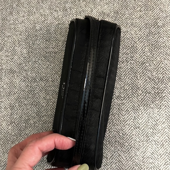 Dior Beauty Bag - Picture 3 of 5